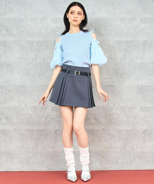 ANAP(アナップ)の「オープン ショルダー パフスリーブ シフォン ドッキング トップス(Tシャツ/カットソー・レディース・ブラック/ブルー/オフホワイト・FREE)」の13枚目の写真
