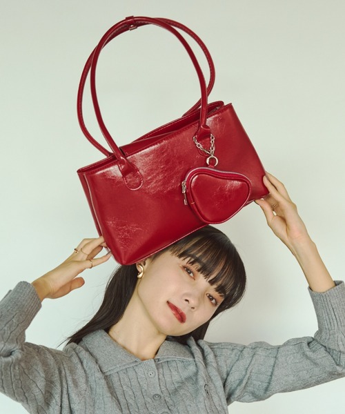 VANNIE U(ヴァニーユー)の「ハートチャームポーチ付きロングハンドバッグ(ハンドバッグ・レディース・ブラック/レッド・FREE)」の20枚目の写真