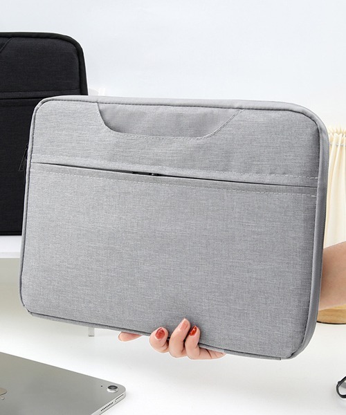 Fun & Daily(ファンアンドデイリー)の「Nylon OX PC Case & Bag(PC・タブレットケース・メンズ・グレー/ブラック・FREE)」の5枚目の写真