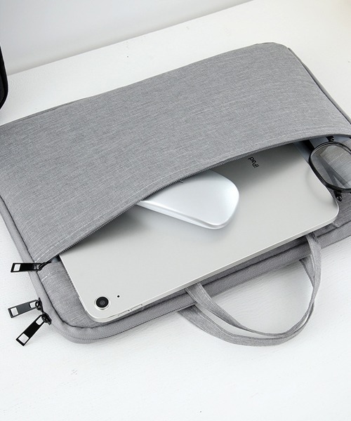 Fun & Daily(ファンアンドデイリー)の「Nylon OX PC Case & Bag(PC・タブレットケース・メンズ・グレー/ブラック・FREE)」の4枚目の写真