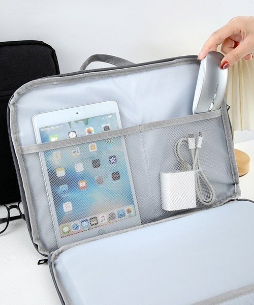 Fun & Daily(ファンアンドデイリー)の「Nylon OX PC Case & Bag(PC・タブレットケース・メンズ・グレー/ブラック・FREE)」の3枚目の写真