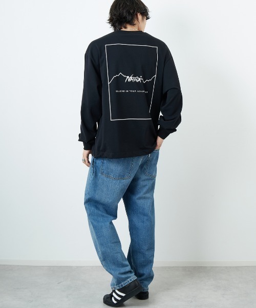 NANGA（ナンガ）の「[NANGA/ナンガ] 別注 ブランドロゴ バックプリント ドローコードロンT（Tシャツ/カットソー・レディース・ホワイト/ブラック・S/M/L）」の3枚目の写真