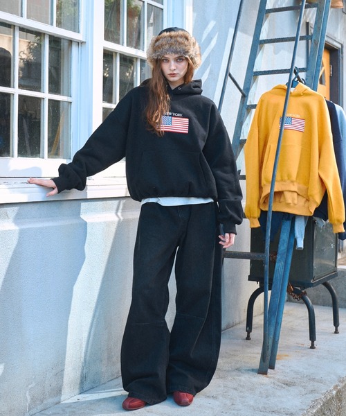 BENUA（ベヌア）の「刺繍フーディー - embroidery hoodie -（パーカー 