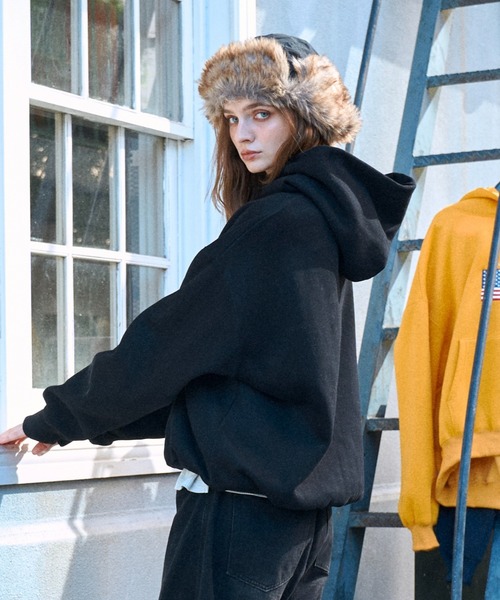 BENUA（ベヌア）の「刺繍フーディー - embroidery hoodie -（パーカー 
