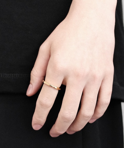 Juha(ユハ)の「RING - EDGE - GOLD(リング・メンズ・ゴールド・FREE/7号/9号/11号/13号/15号/17号/19号)」の3枚目の写真