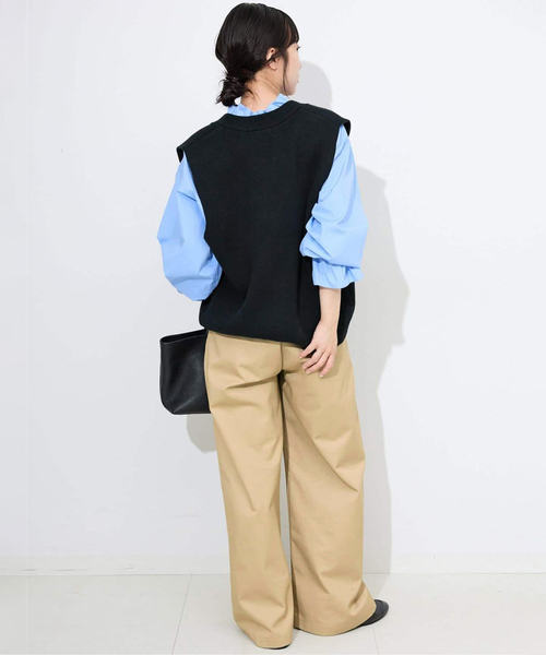 SLOBE IENA（スローブイエナ）の「チノタックワイドパンツ（チノパンツ・レディース・ベージュ・40/38/36）」の9枚目の写真