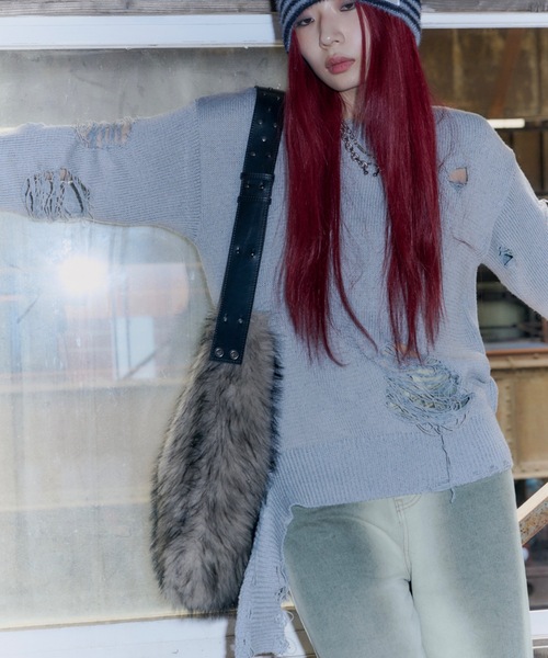 DTYYPE（ドタイプ）の「スタッズショルダーフェイクファーバッグ（ショルダーバッグ・レディース・グレー/ブラウン・FREE）」の4枚目の写真