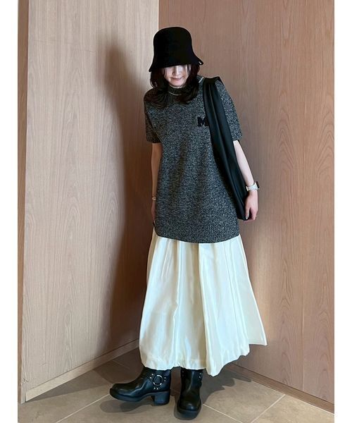 Mila Owen（ミラオーウェン）の「ウエストゴムシアーシャイニーバルーンスカート（スカート・レディース・アイボリー/ブラック/ライトブルー・0/1/00）」の5枚目の写真