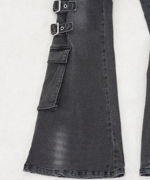 Never mind the XU（ネバーマインドザエックスユー）の「【NMTXU】flare cargo denim pants / 【エヌエムティーエックスユー】ウォッシュドフレアカーゴデニムパンツ（デニムパンツ・レディース・ブルー/ブラック・S/M）」の22枚目の写真