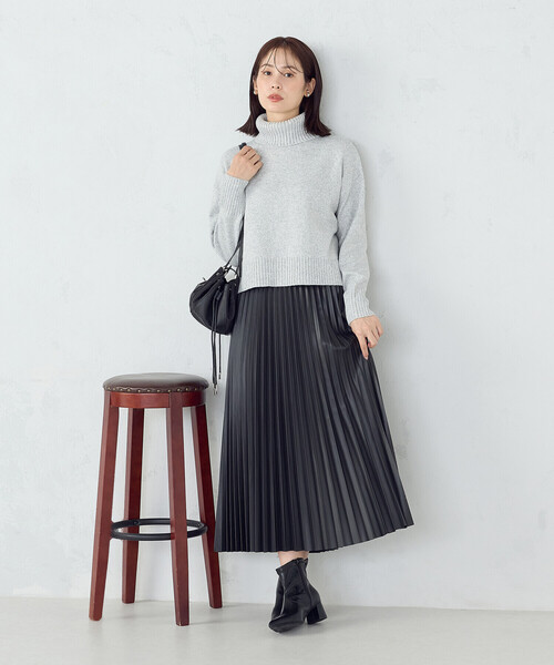COMME CA MODELS（コムサモデルズ）の「合成皮革プリーツスカート（スカート・レディース・ベージュ/ブラウン/ブラック/グレイッシュベージュ・SMALL/MEDIUM/LARGE）」の7枚目の写真