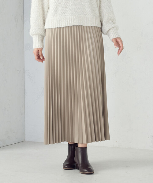 COMME CA MODELS（コムサモデルズ）の「合成皮革プリーツスカート（スカート・レディース・ベージュ/ブラウン/ブラック/グレイッシュベージュ・SMALL/MEDIUM/LARGE）」の16枚目の写真
