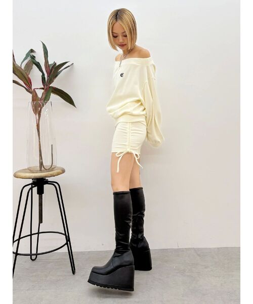 EVRIS（エヴリス）の「サイドギャザースウェットミニスカート【セットアップ着用可能】（スカート・レディース・パープル/ホワイト/ブラック/グレー・FREE）」の20枚目の写真