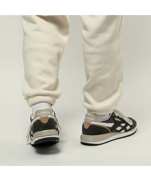 Reebok（リーボック）の「クラシック ナイロン 89 / CLASSIC NYLON 89（スニーカー・メンズ・グレー/グリーン/ブラウン・22.5cm/23.0cm/23.5cm/24.5cm/24.0cm/25.0cm/25.5cm/26.0cm/26.5cm/27.0cm/27.5cm/28.0cm/28.5cm/29.0cm）」の5枚目の写真