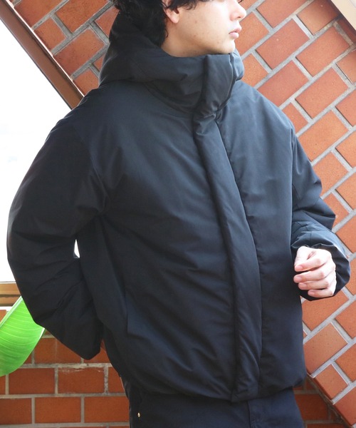 ８(eight)（エイト）の「撥水加工ポリピーチ中綿防風ジャケット（ダウンジャケット/コート・メンズ・ブラック/カーキ・SMALL/MEDIUM/X-LARGE/XX-LARGE/LARGE）」の4枚目の写真