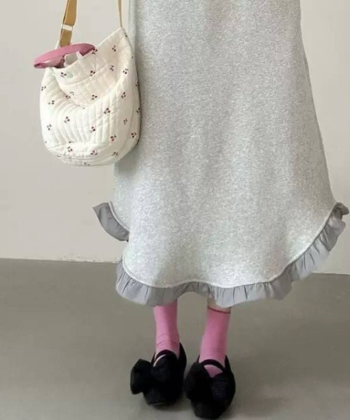 【portulaca】フリルスウェットフードワンピース