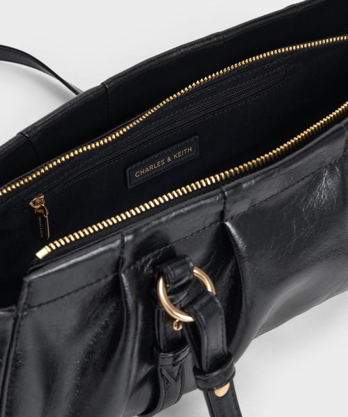 CHARLES & KEITH（チャールズ & キース）の「Britton ブリットン ルーシュドイロンゲイトショルダーバッグ（トートバッグ・レディース・ブラック/チョコ・M）」の7枚目の写真