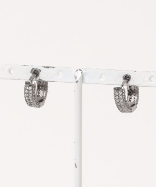 Burner(バーナー)の「【Cr+ov(クローヴ)】キュービックジルコニア フープピアス oku-pierce-2-4【RBTS】(ピアス(両耳用)・メンズ・ブラック/ゴールド/シルバー・FREE)」の4枚目の写真