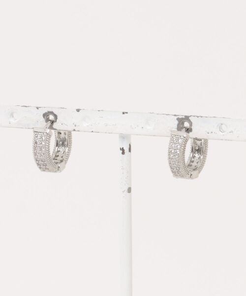 Burner(バーナー)の「【Cr+ov(クローヴ)】キュービックジルコニア フープピアス oku-pierce-2-4【RBTS】(ピアス(両耳用)・メンズ・ブラック/ゴールド/シルバー・FREE)」の5枚目の写真