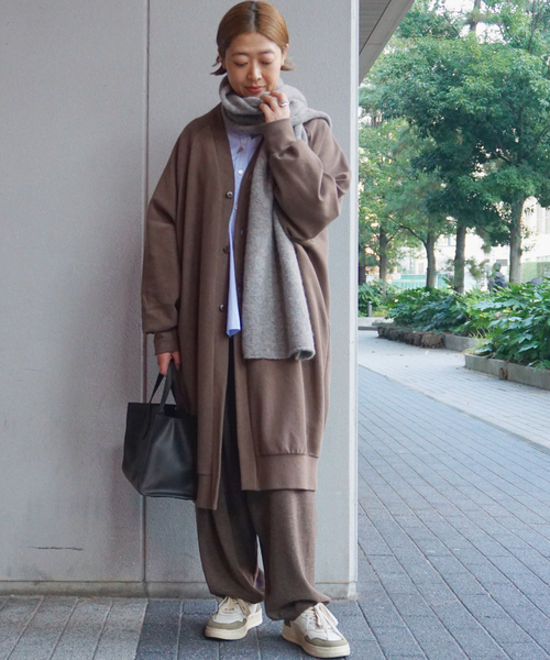 JOURNAL STANDARD LUXE（ジャーナルスタンダード　ラックス）の「パイル Vネック-カーディガン（カーディガン/ボレロ・レディース・ブラウン/ネイビー・FREE）」の6枚目の写真