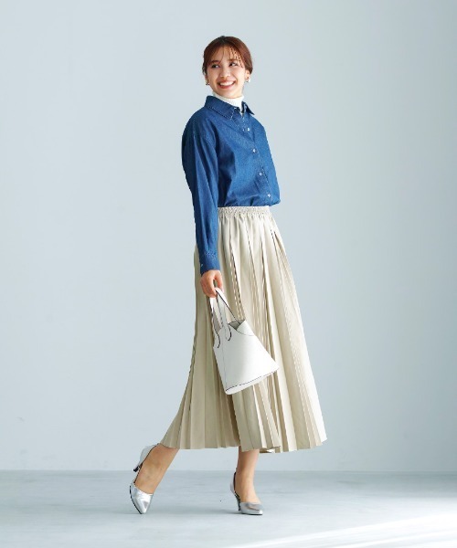 Emilyan（エミリアン）の「【 一枚で着映える 】 ピーチスキン・変形アコーディオンプリーツスカート（スカート・レディース・チャコールグレー/グレイッシュベージュ・M）」の8枚目の写真