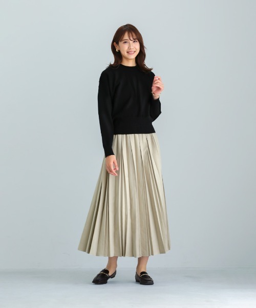 Emilyan（エミリアン）の「【 一枚で着映える 】 ピーチスキン・変形アコーディオンプリーツスカート（スカート・レディース・チャコールグレー/グレイッシュベージュ・M）」の6枚目の写真
