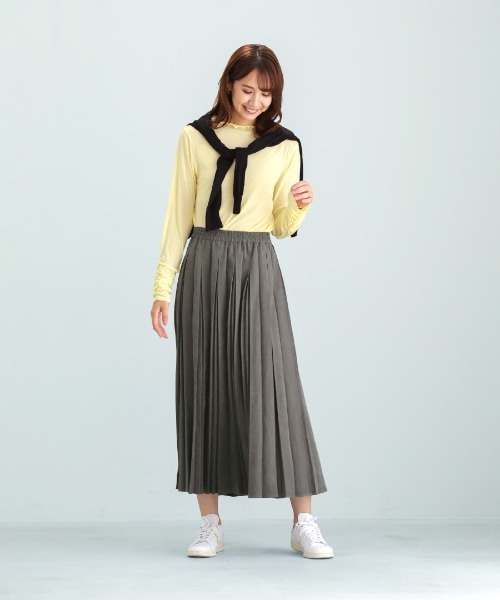 Emilyan（エミリアン）の「【 一枚で着映える 】 ピーチスキン・変形アコーディオンプリーツスカート（スカート・レディース・チャコールグレー/グレイッシュベージュ・M）」の22枚目の写真