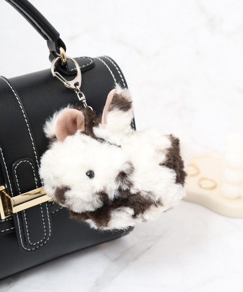 FUNALIVE(ファンアライブ)の「モチーフアニマルチャーム(チャーム・レディース・ホワイト系/ホワイト×ブラック/アイボリー系/ベージュ/ホワイト系その他/グレー・FREE)」の2枚目の写真