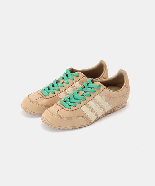 adidas（アディダス）の「adidas / アディダス JAPAN W（スニーカー・レディース・ブラウン/ベージュ・23cm/23.5cm/24cm/24.5cm/25cm）」の2枚目の写真
