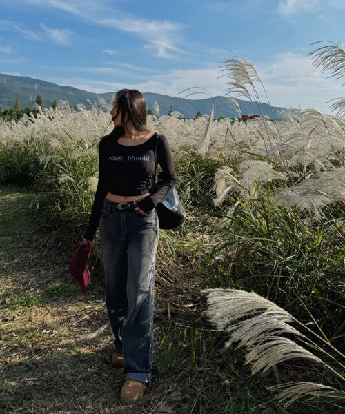 NICK&NICOLE(ニックアンドニコール)の「NICOLE CUTTING LINE CROP TEE_BLACK(Tシャツ/カットソー・レディース・その他・FREE)」の5枚目の写真