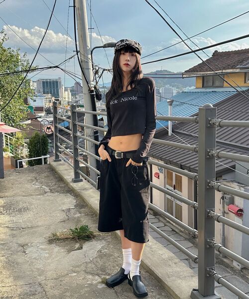NICK&NICOLE(ニックアンドニコール)の「NICOLE CUTTING LINE CROP TEE_BLACK(Tシャツ/カットソー・レディース・その他・FREE)」の7枚目の写真
