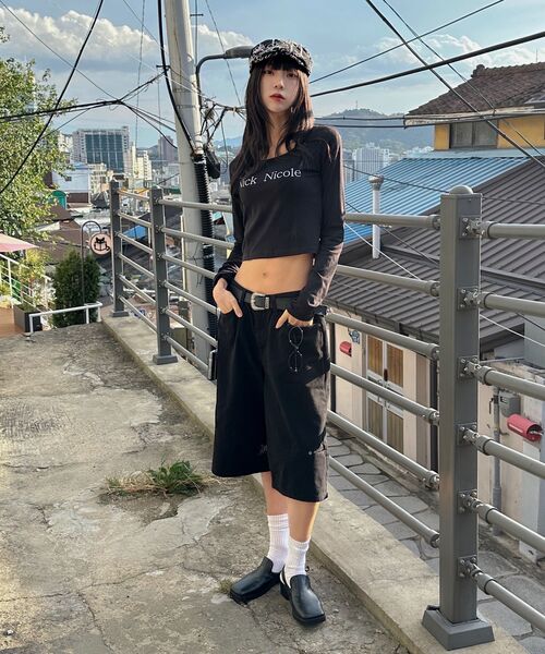 NICK&NICOLE(ニックアンドニコール)の「NICOLE CUTTING LINE CROP TEE_BLACK(Tシャツ/カットソー・レディース・その他・FREE)」の8枚目の写真