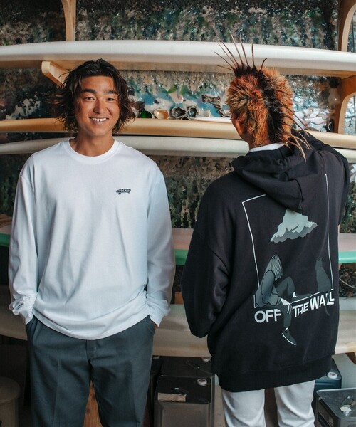 VANS（バンズ）の「Vans × Yusuke Hanai / Long Sleeve T-shirt（Tシャツ/カットソー・メンズ・ブラック/ホワイト・S/M/L/XL）」の13枚目の写真