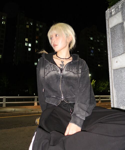 AVANDRESS（アバンドレス ）の「Salt Applique Crop Hood Zip-up_2Colors（パーカー・レディース・ブラック/PINK・SMALL/MEDIUM）」の8枚目の写真