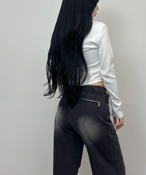 FOLLOWIN(フォロウィン)の「クロスベルト フレアデニムパンツ(デニムパンツ・レディース・ブルー/ブラック・LARGE/MEDIUM/SMALL)」の10枚目の写真