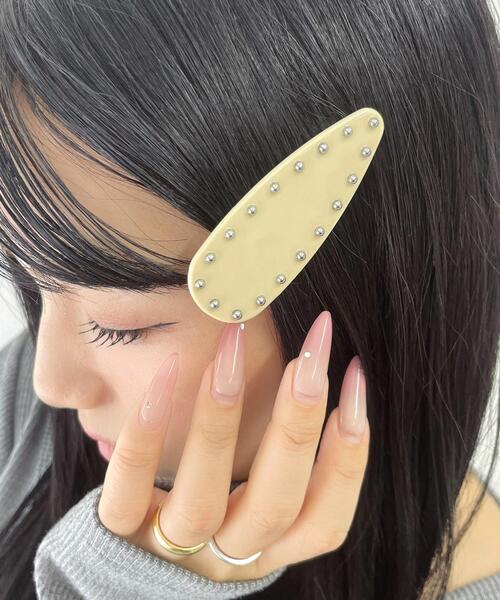 WEGO(ウィゴー)の「WEGO/メタルスタッズクリップ(バレッタ/ヘアクリップ・レディース・ベージュ/ブラウン/ブラック/ライトピンク・FREE)」の3枚目の写真