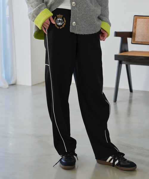 ATHLETA（アスレタ）の「［ athleta ］トラックカーブパンツ（その他パンツ・レディース・ブラック/ネイビー・M/L）」の5枚目の写真