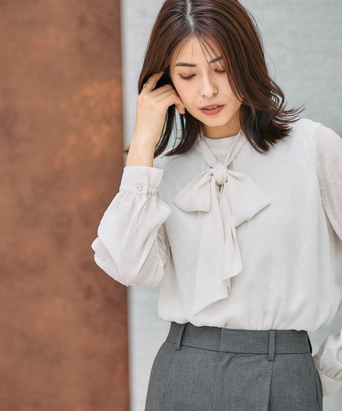 GLOBAL WORK（グローバルワーク）の「ドビー2WAYボウタイブラウス/591839（シャツ/ブラウス・レディース・ライトグレー/ブルー系その他/アイボリー/ブラック/ライトピンク・SMALL/MEDIUM/LARGE）」の14枚目の写真