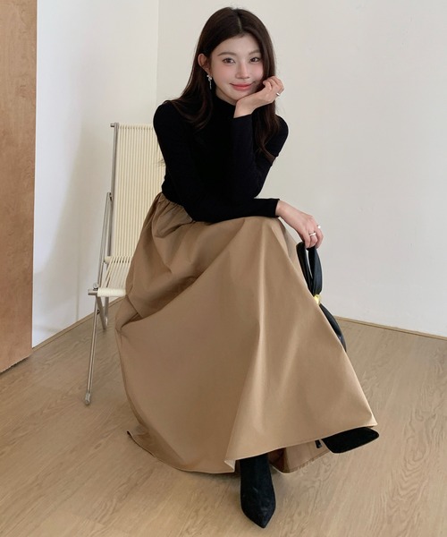by LEGNA(バイレグナ)の「タートルネックドッキングロングワンピース(ワンピース・レディース・ブラック/ブラック×ベージュ・LARGE/MEDIUM)」の9枚目の写真
