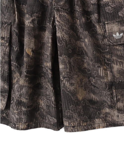 adidas(アディダス)の「adidas ADILENIUM 5.0 CARGO SHORTS / アディダス アディレニウム シーズン 5 AOP カーゴ ショーツ(カーゴパンツ・メンズ・マルチ・36inch/34inch/32inch/30inch/26inch/25inch/24inch)」の6枚目の写真