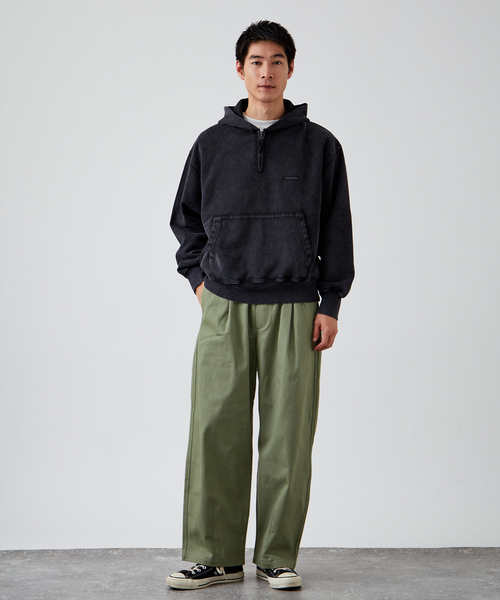 B.C STOCK(ベーセーストック)の「【ANTS & ELEPHANTS】フェード加工 ハーフジップパーカー(パーカー・メンズ・ブラック/グレー/レッド/カーキ・MEDIUM/LARGE)」の5枚目の写真