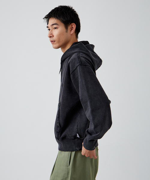 B.C STOCK(ベーセーストック)の「【ANTS & ELEPHANTS】フェード加工 ハーフジップパーカー(パーカー・メンズ・ブラック/グレー/レッド/カーキ・MEDIUM/LARGE)」の7枚目の写真