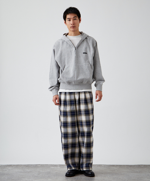 B.C STOCK(ベーセーストック)の「【ANTS & ELEPHANTS】フェード加工 ハーフジップパーカー(パーカー・メンズ・ブラック/グレー/レッド/カーキ・MEDIUM/LARGE)」の9枚目の写真