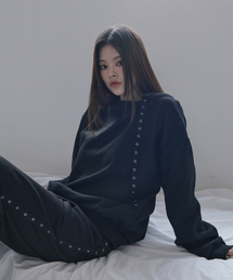 5OML（オーオーエムエル）の「アイレットストリングスウェットシャツブラック（スウェット）」