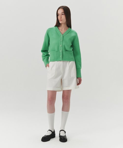LEVAR（レバー）の「Pocket V-neck Knit Cardigan - Green（カーディガン/ボレロ・レディース・グリーン・FREE）」の3枚目の写真