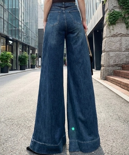 cammie(キャミー)の「ハイウエストバギーデニム(デニムパンツ・レディース・ライトブルー/ブルー・M/L)」の9枚目の写真