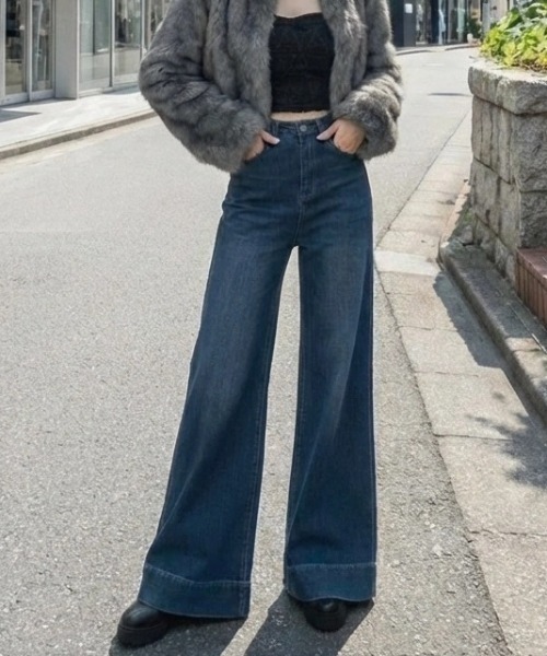 cammie(キャミー)の「ハイウエストバギーデニム(デニムパンツ・レディース・ライトブルー/ブルー・M/L)」の8枚目の写真