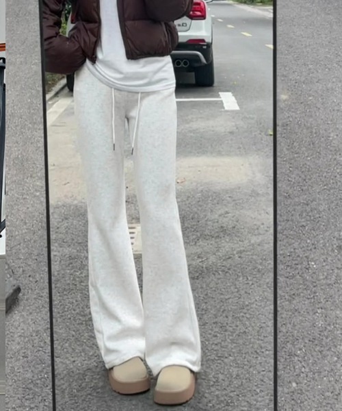 Miniministore(ミニミニストア)の「スウェットパンツ 裏起毛フレアパンツ美脚(スウェットパンツ・レディース・チャコールグレー/グレー/ライトグレー/ブラック・FREE)」の15枚目の写真