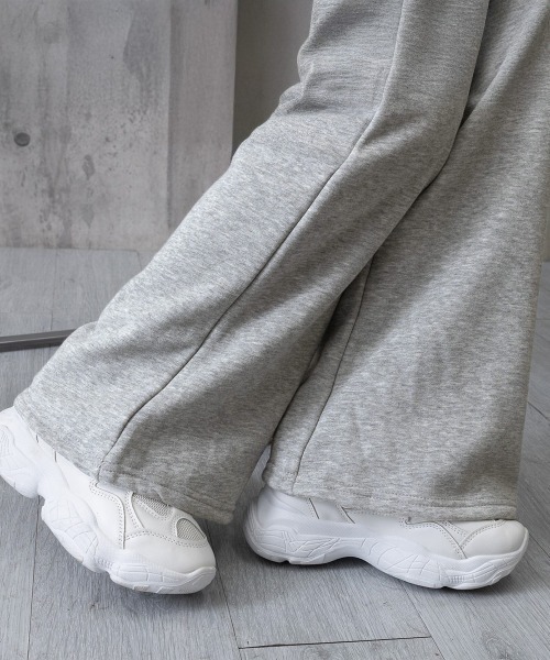 Miniministore(ミニミニストア)の「スウェットパンツ 裏起毛フレアパンツ美脚(スウェットパンツ・レディース・チャコールグレー/グレー/ライトグレー/ブラック・FREE)」の22枚目の写真