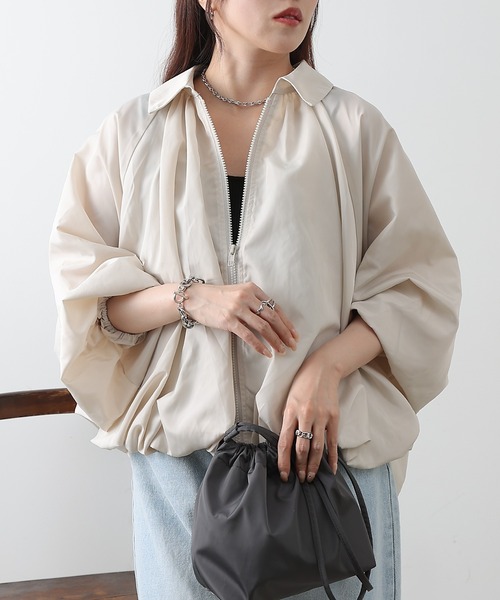 COLONY 2139(コロニートゥーワンスリーナイン)の「裾バルーンナイロンブルゾン(その他アウター・レディース・アイボリー/ブラック/カーキ・FREE)」の4枚目の写真