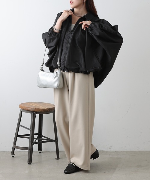 COLONY 2139(コロニートゥーワンスリーナイン)の「裾バルーンナイロンブルゾン(その他アウター・レディース・アイボリー/ブラック/カーキ・FREE)」の19枚目の写真